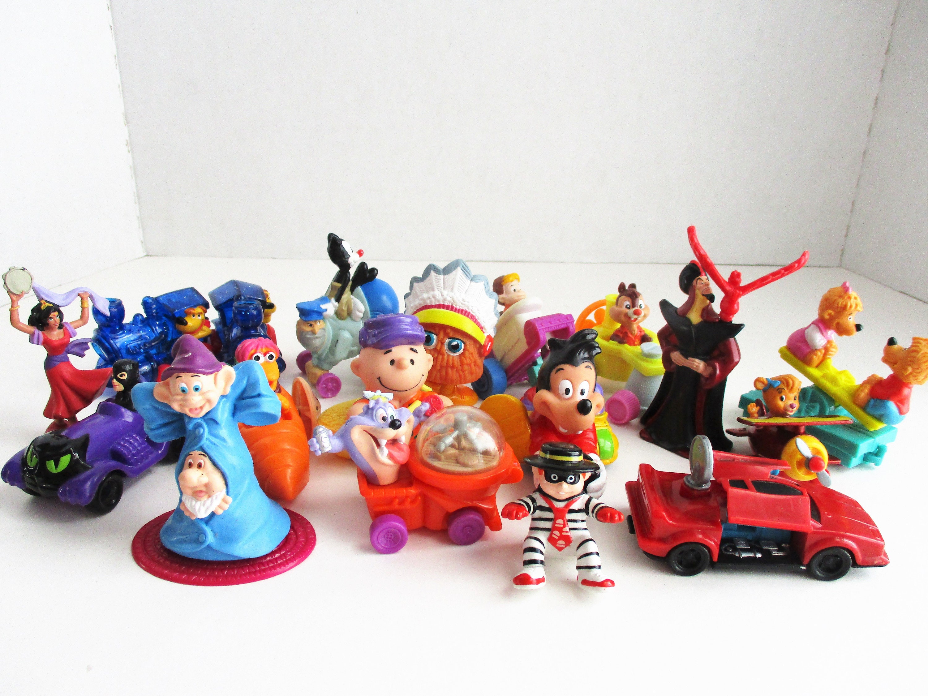Vintage Happy Meal Toys Lot of 18 Mcdonalds Disney Warner Bros