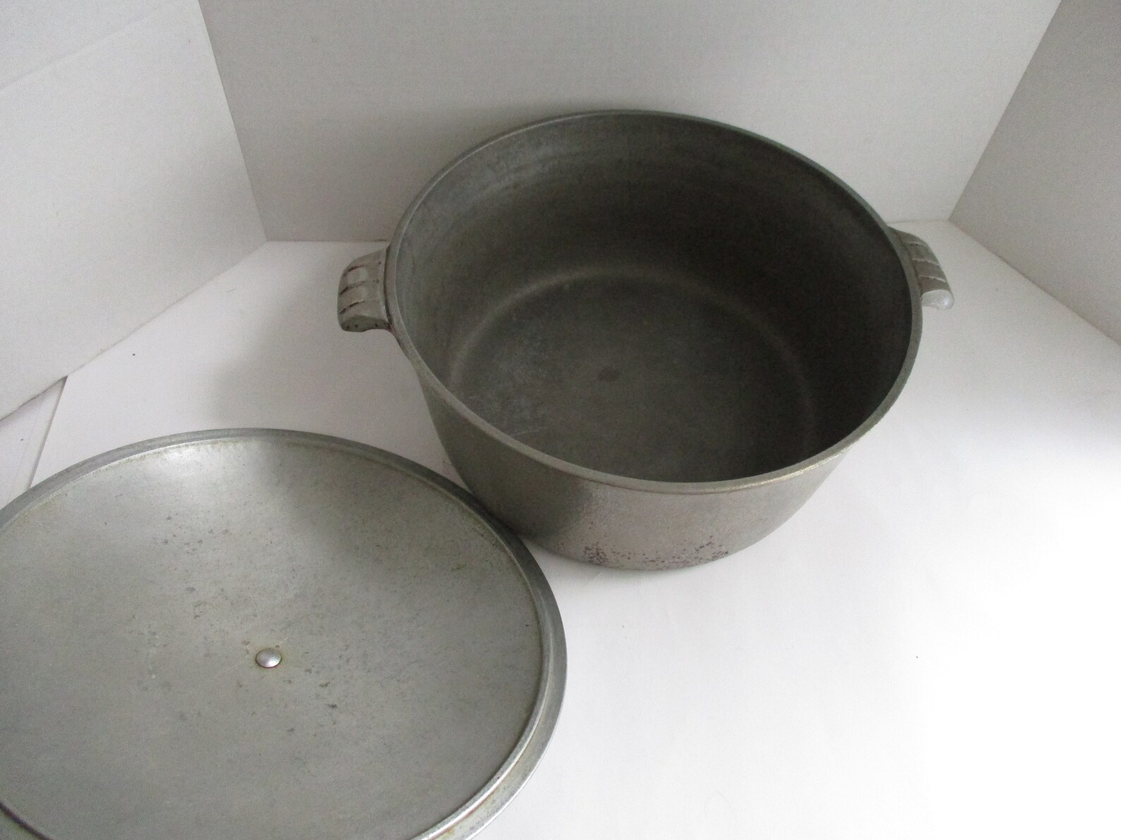 Vintage Dutch Oven Stock Pot 5 Quart Sears Hammered Cast Etsy