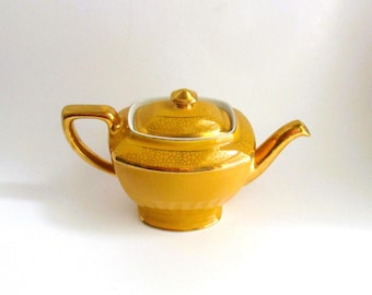 Vintage Hall Teapot 6 Cup Made in USA