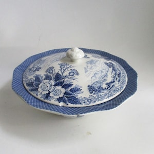 Vintage Covered Dish Royal Warwick Lochs of Scotland Blue Transferware England