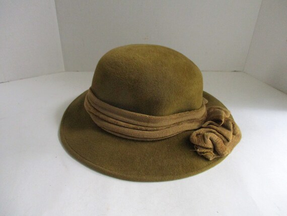 Vintage Ladies Hat Wool Felt Wide Brim Chenille R… - image 7