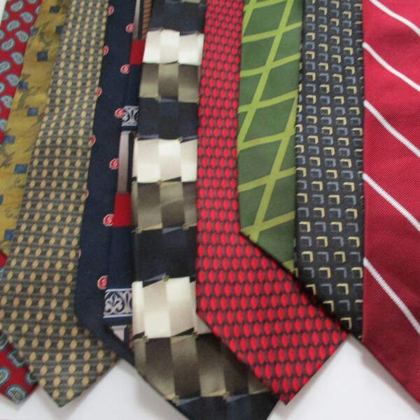 Vintage Men's Designer Neckties Assorted Random Lots of 10