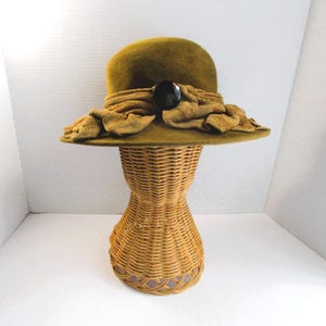 Vintage Gold Wool Felt Ladies Hat Louise Green - Etsy display picture 1