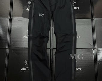 Pantaloni da montagna Arcteryx Beta AR da uomo, impermeabili, con struttura GORE-TEX Pro Shell.