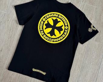 T-shirt Chrome Hearts "Made In Hollywood" con taschino e medaglione - Nero/Giallo