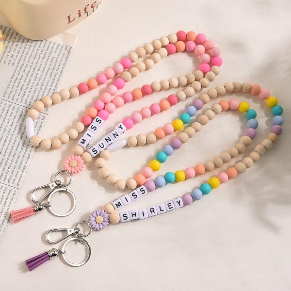 Breakaway daisy beaded Teacher lanyard, ID badge holder, lanyard for keys, gifts for teachers, lanyard for nurses, teacher appreciation day