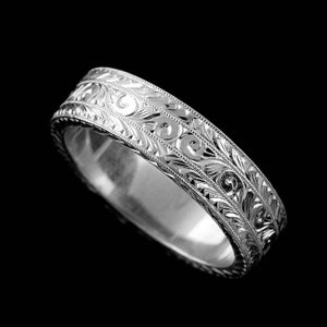 Anillo de bodas Art Déco para hombre - Plata de ley grabada a mano - Banda plana esculpida de 5-8 mm - Borde doble milgrain - Hecho en Nueva York
