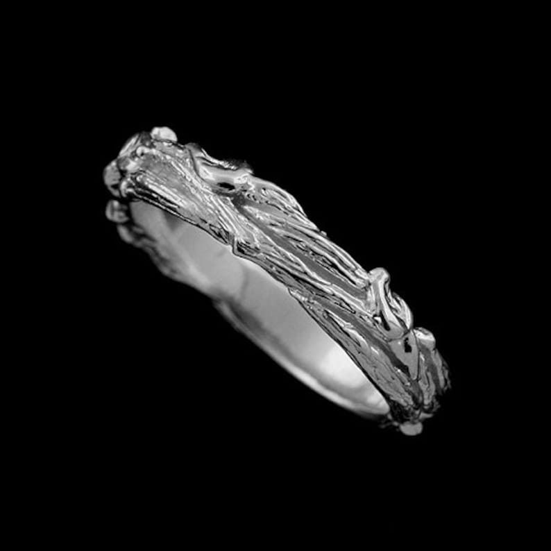 Hand Carved Wedding 4mm Nature Inspired Wedding Band Organic Wedding Band Tree Bark Band Leaf Wedding Band Women/'s Silver Wedding Ring