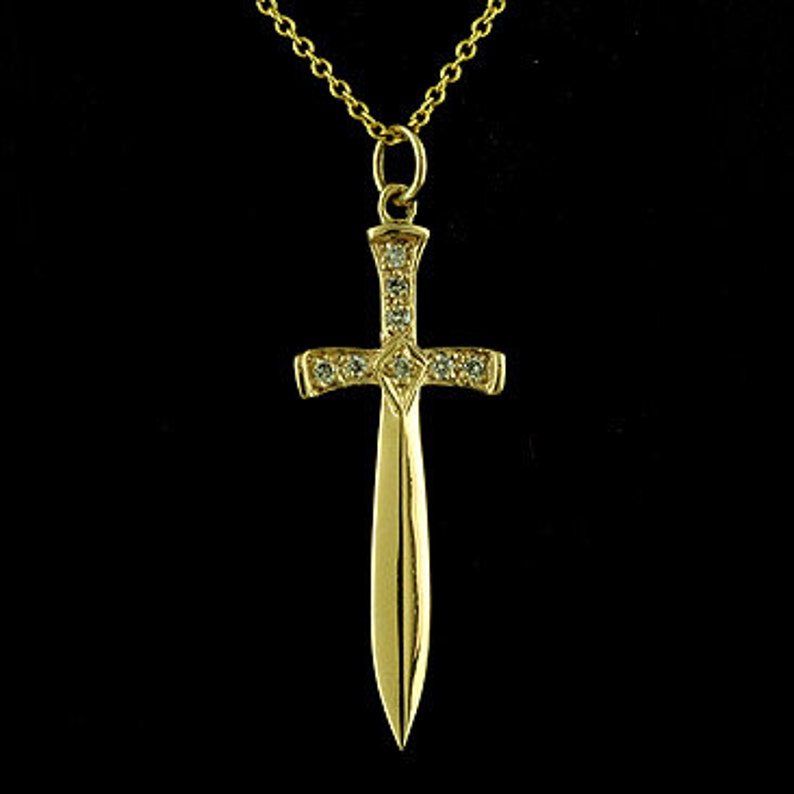 Орден "испанский крест с мечами и бриллиантами" в золоте. Орден святого равноапостольного князя владимира 4 степени. Крест с мечами. Крест с мечами. Крест из мечей.