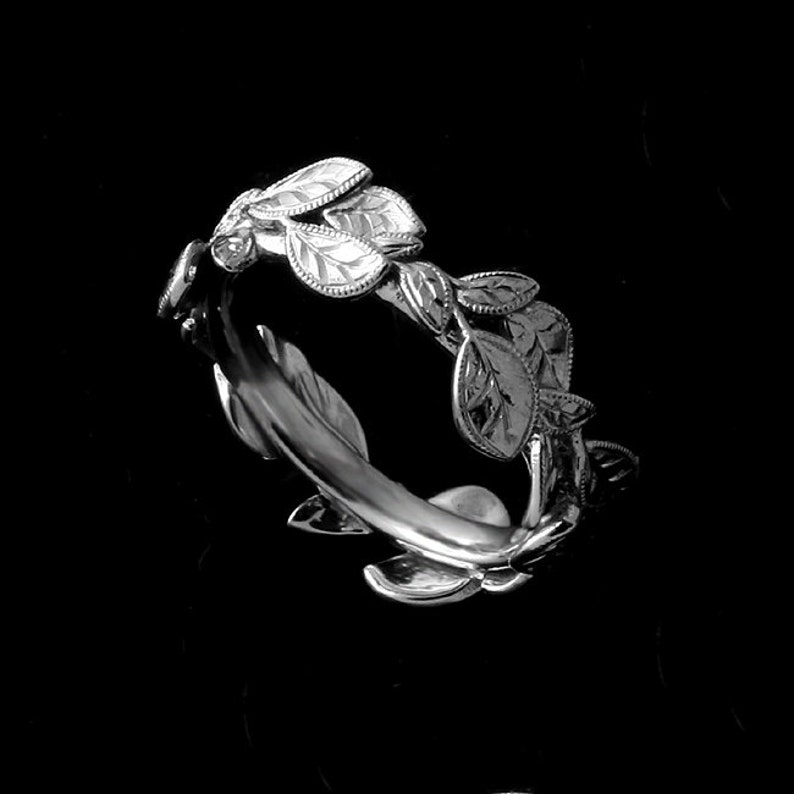 Leaf Wedding Band, Nature Inspired Gold Ring, Organic Design Lea Leaf Wedding Band, Nature Inspired Gold Ring, Organic Design Lea