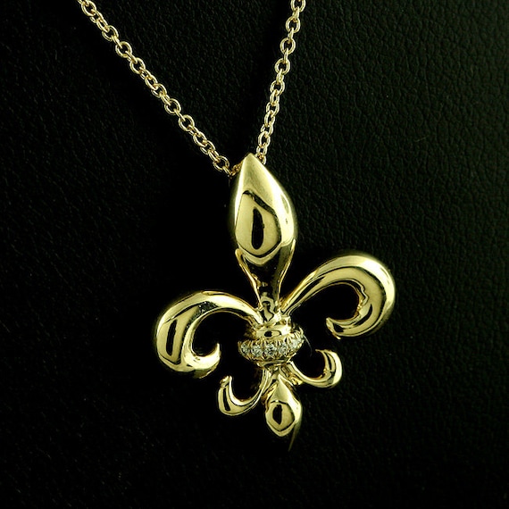 Fleur de sale lis diamond pendant