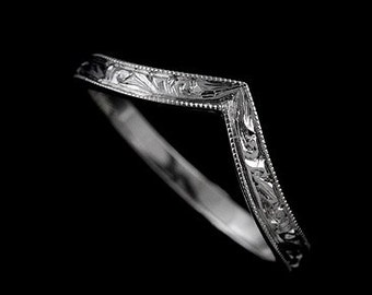 Chevron V Pointed Engraved Wedding Band, Vintage Style Wedding Ring, Curved Milgrain Wedding Ring, Women&#39;s Gold Platinum