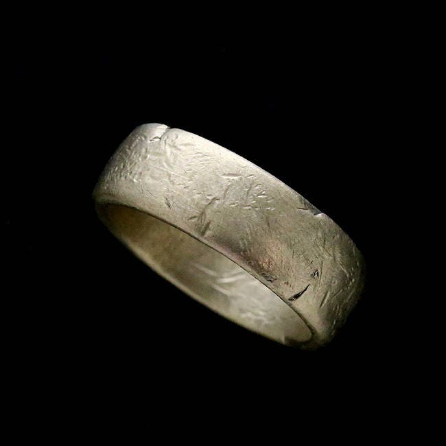 Norwood Men's Wedding Band with Diamond Dust Texture – Unique