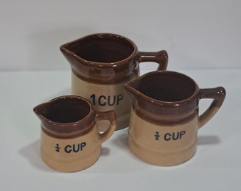 2 Tone Ceramic Glaze Measuring Cups Set with Pouring Spout and Handle set of 3