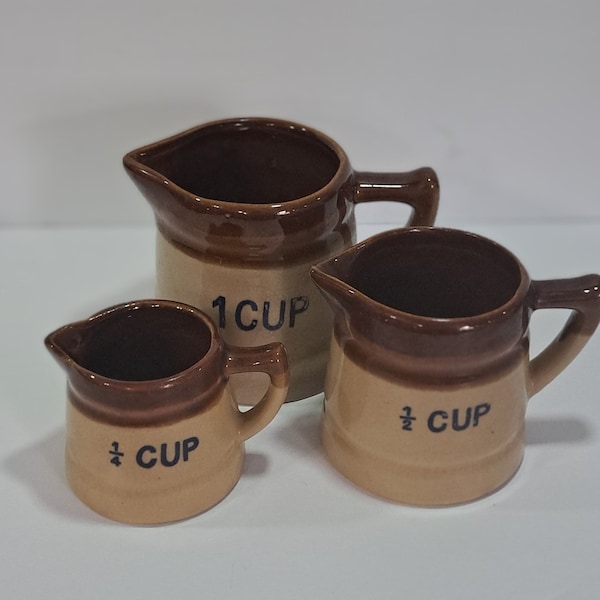 2 Tone Ceramic Glaze Measuring Cups Set with Pouring Spout and Handle set of 3