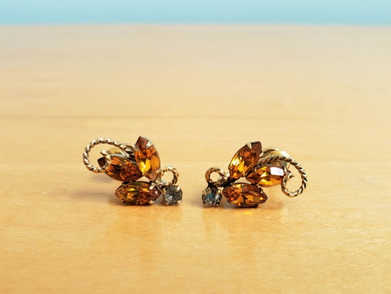 Vintage Rhinestone Leaf Earrings main image 1