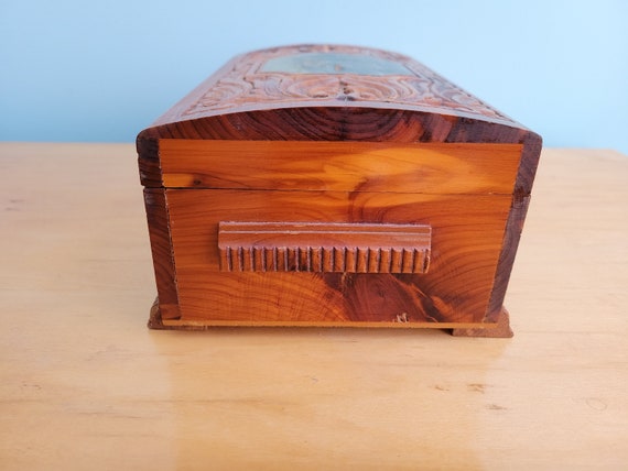 Vintage 1940s Carved Wooden Jewelry Box with Mirr… - image 9