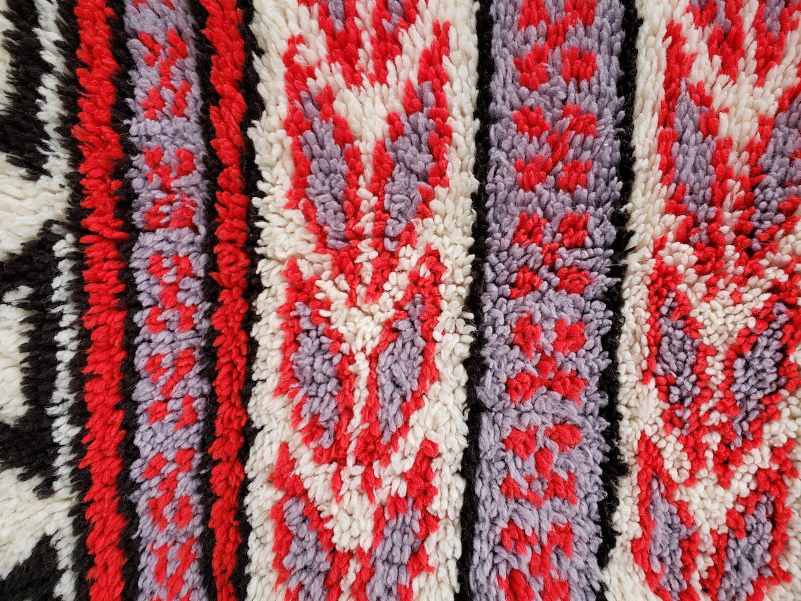 Handmade Native American Design Latch Hook Rug Wall Hanging With Rug