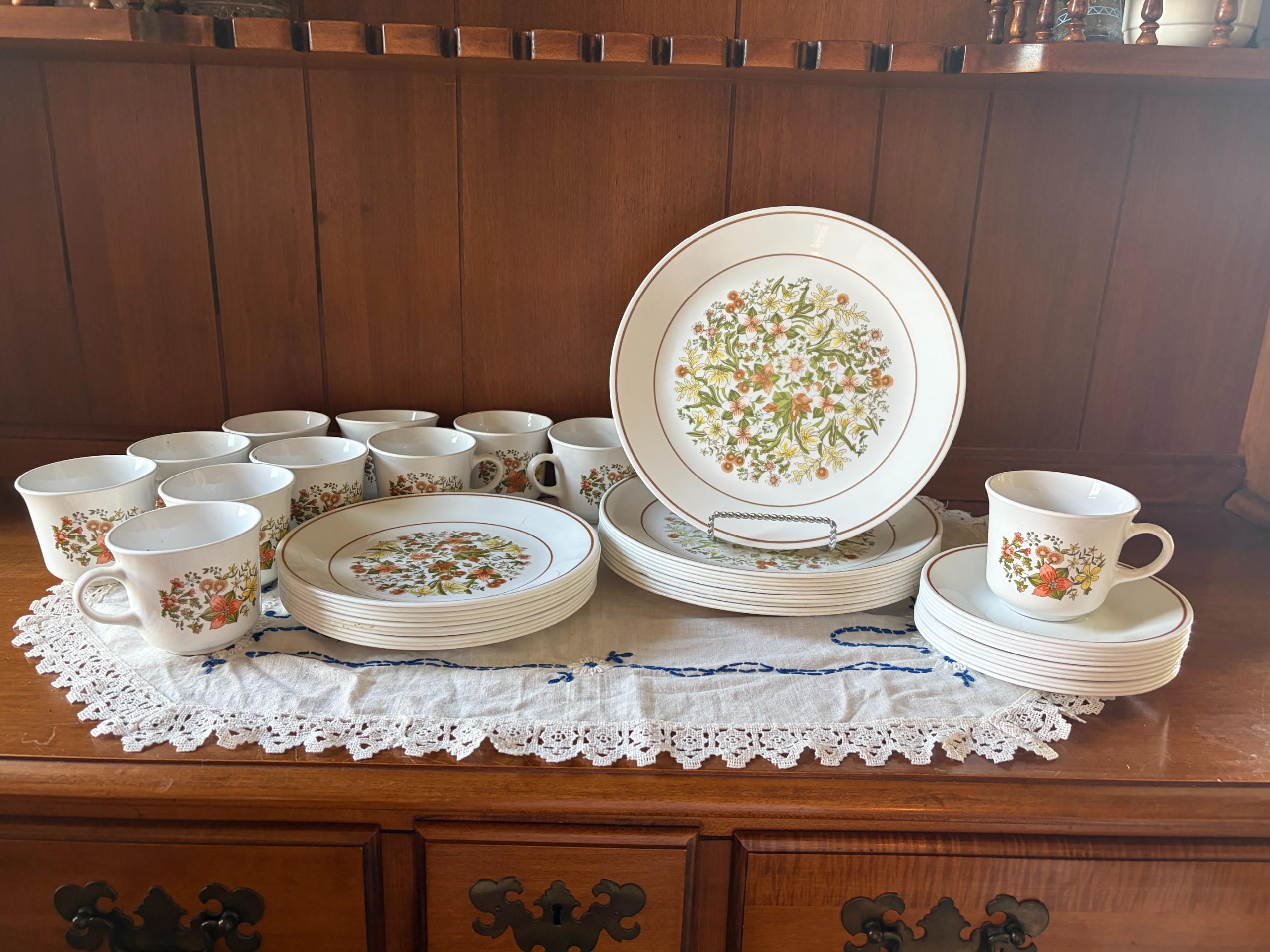 Vintage Corelle Dinnerware Sets - Etsy