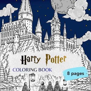 Puede incluir: Portada de un libro para colorear de Harry Potter con una ilustración detallada del castillo de Hogwarts bajo un cielo estrellado y una luna llena. La portada incluye el título "Harry Potter Coloring Book" y un barco con figuras.