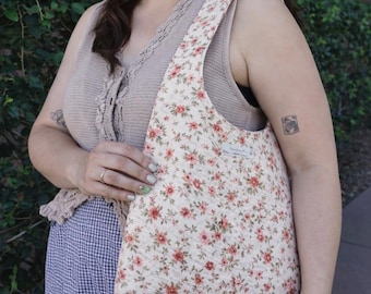 Quilted Bible Bag With Bow White Floral