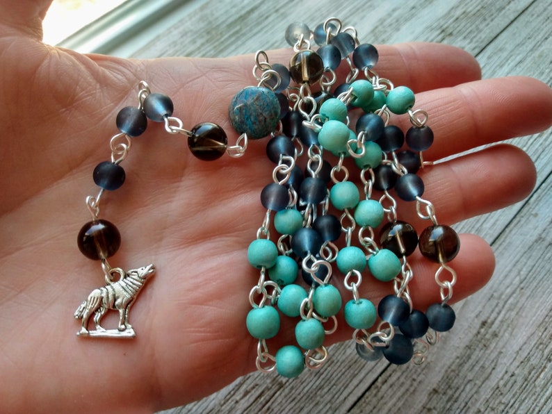 Wolf Spirit Rosary with Howling Wolf Pendant, Dark Blue Sea Glass-Style & Aqua Wood Beads, Blue Sky Jasper Connect, and Smoky Quartz Accents Bild 2