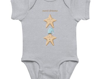 Cozy infant cotton bodysuit with a cute graphic of sleeping stars.