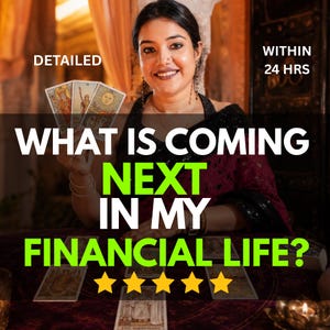Könnte beinhalten: Ein Satz Tarotkarten mit komplexen Illustrationen, darunter ein Sonnensymbol, gehalten in einer Hand. Das Bild enthält den Text: DETAILED, WITHIN 24 HRS, WHAT IS COMING NEXT IN MY FINANCIAL LIFE? und fünf gelbe Sterne in einer Reihe.