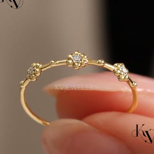 14K Solid Gold Daisy Floral Ring Tiny Leaf Diamond Ring 3 Floral Minimalist Nature Inspired Ring For Women Good Luck Stacking Ring Thin Ring