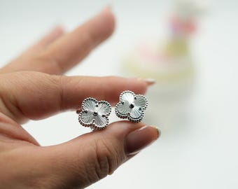 Guillioche 15mm clover earrings 925 silver 18k white gold plated
