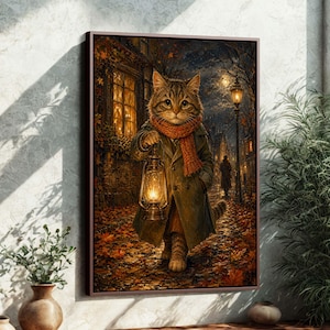 Può includere: Un'opera d'arte incorniciata raffigura un gatto con cappotto e sciarpa, che tiene una lanterna in una strada acciottolata. Il gatto cammina tra le foglie autunnali, illuminato dalla lanterna e dalle finestre. L'opera ha uno stile vintage e fiabesco.