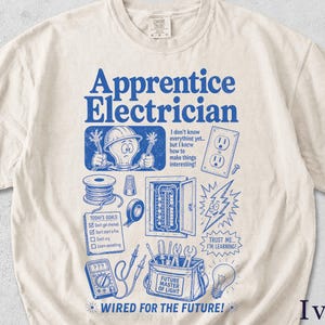 Maglietta da apprendista elettricista / Maglietta divertente in stile retrò per artigiani / Regalo per elettricista, regalo di compleanno WPAPF2
