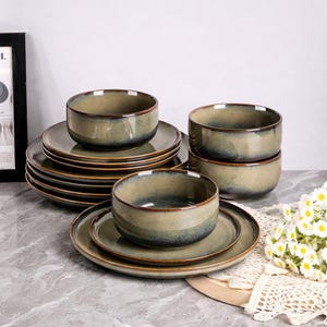 Juego de vajilla de cerámica de 12 piezas, hecha a mano, con platos y cuencos esmaltados reactivos, para 4 personas.