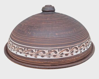 Handgemachte Keramik Pfannkuchenplatte mit Deckel 27 cm – Servierplatte aus rotem Ton – Rustikale Keramik