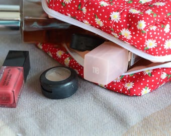 Set de neceser acolchado con margaritas rojas / Estuche de cosméticos floral, organizador de artículos de aseo de viaje