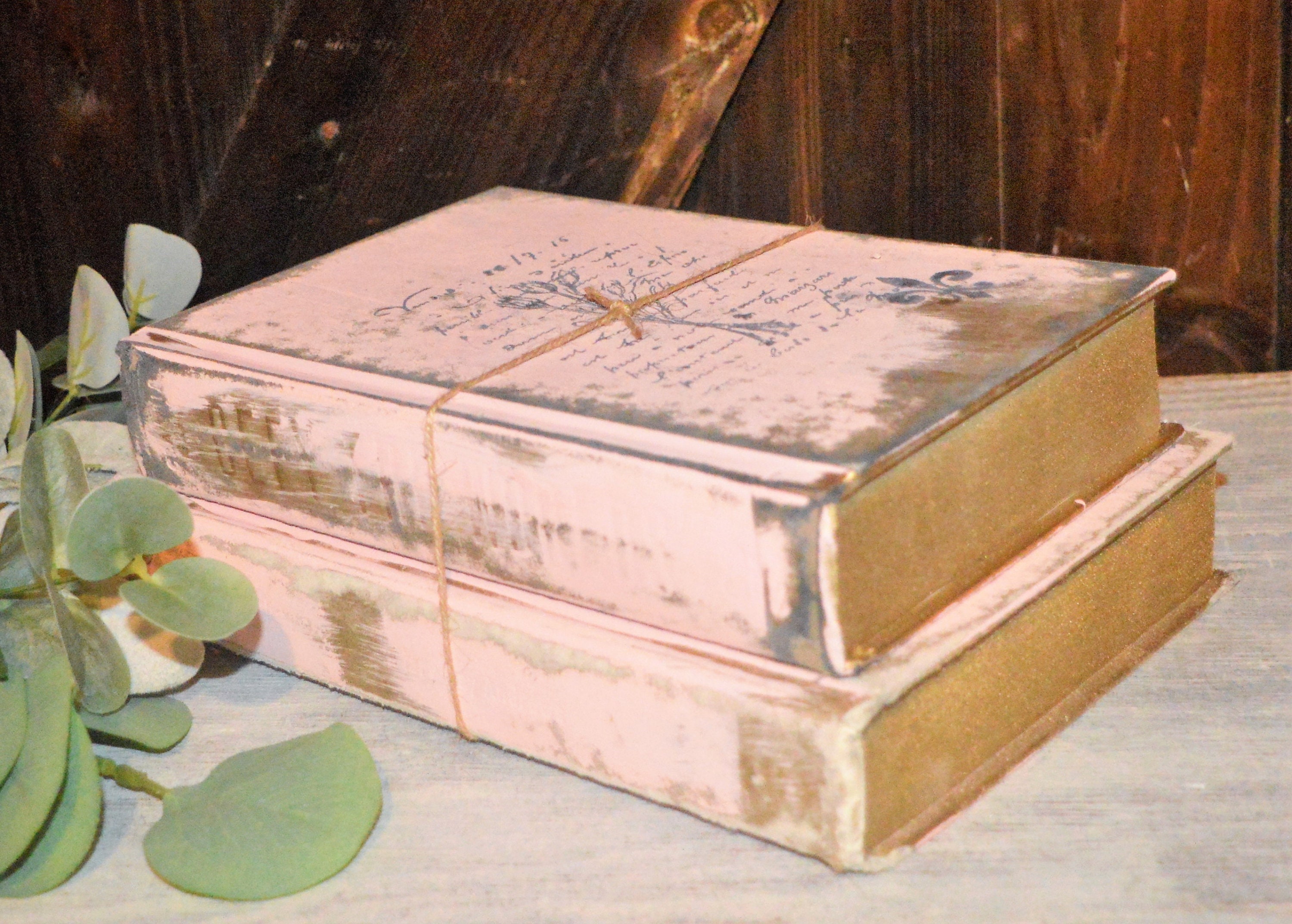 アンティーク雑貨 Shabby Pink Old French Book Set. Painted Vintage Book Stack, Pink French Letter, Shabby Chic Decor