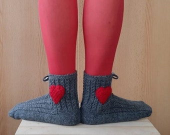Graue Hausschuhe Socken, Frauen Socken, Herz Socken, kurze Stiefel Socken, Wintersocken