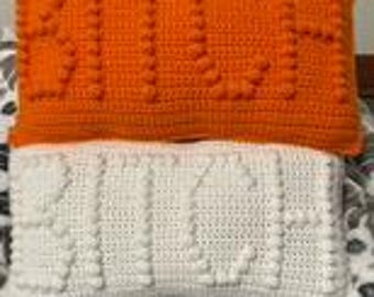 Oreiller BITCH au crochet, orange citrouille ou blanc