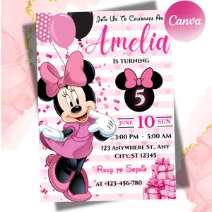 Könnte beinhalten: Rosa und weiße Geburtstagseinladung mit Minnie Maus. Die Einladung enthält den Namen "Amelia", die Zahl "5" und Veranstaltungsdetails. Ballons und Konfetti schmücken das Design.