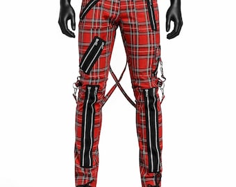 Pantalones unisex de estilo gótico punk con estampado de tartán rojo: correas, cadenas y cremalleras. Estilo streetwear.