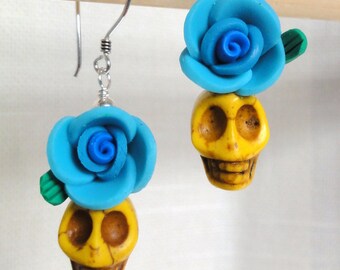Dia de los Muertos Earrings - Yellow Skull w/ Blue Flower