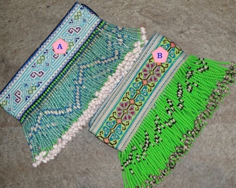 Tessuto Hmong Vintage - Cinturino lungo con perline - Ricamo a mano con punti croce - Boho - Tribù delle colline