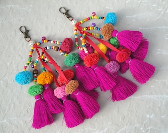 Breloque pour sac à pompons et pompons - Fil de coton des tribus des collines, perles en bois