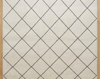 Handgetufteter Wollteppich - Geometrischer Rautenteppich in Off-White & Black