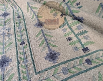 Elegancki, ręcznie tkany wełniany kilim – ponadczasowe zielono-niebieskie motywy drzew plemiennych