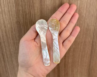 Gold Mother of Pearl Spoon – 8cm Handcrafted Shell Coffee Caviar Utensil