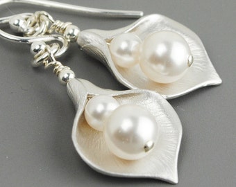 White Pearl Earrings - Flower Earrings - Bridal Earrings - Pearl Drop Earrings Silver - Bridesmaid Earrings - Swarovski Earrings
