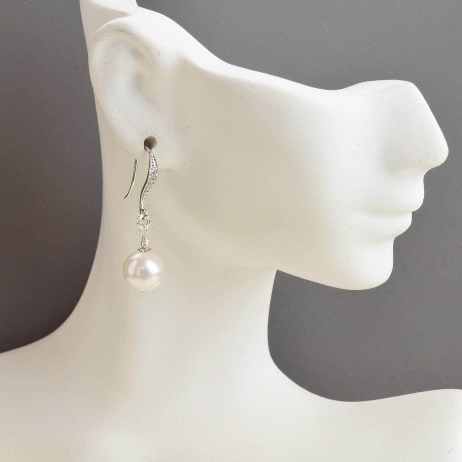 White Pearl Drop Earrings SET OF 5 Pearl Bridesmaid Earrings Etsy