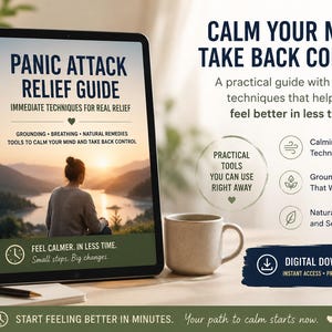 Puede incluir: Una tableta digital muestra una gu&iacute;a de alivio para ataques de p&aacute;nico con texto sobre conexi&oacute;n a tierra, respiraci&oacute;n y remedios naturales. La pantalla muestra a una persona junto a un lago al atardecer, junto a una taza y un cuaderno.