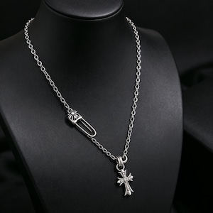 Chrome heart safety pin necklace - Etsy 日本